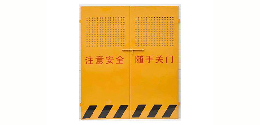 為什么施工電梯防護(hù)門(mén)是黃色的？